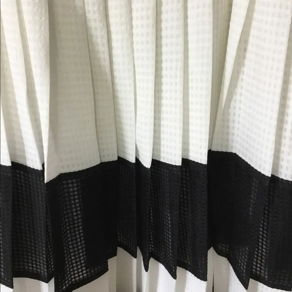 Banana Public White & Black Pleated Midi Skirt